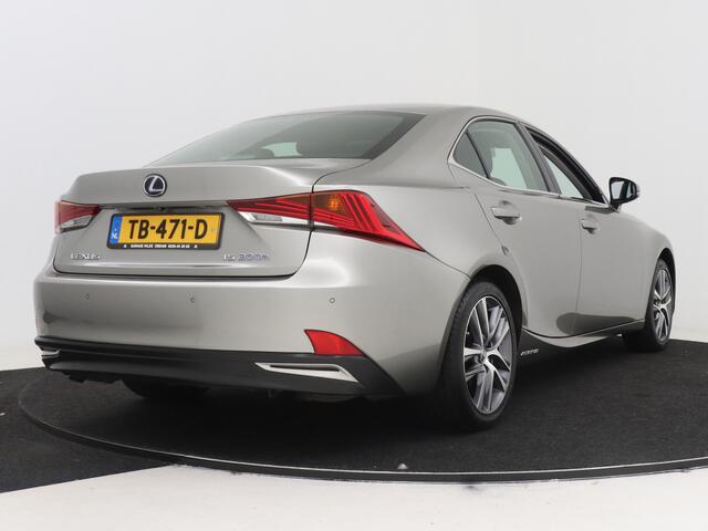 Lexus IS 300h Hybrid Business Line | Lexus Navigatie | Half Leer | Stoelverwarming | LED koplampen | Park Assist |