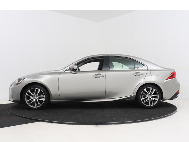 Lexus IS 300h Hybrid Business Line | Lexus Navigatie | Half Leer | Stoelverwarming | LED koplampen | Park Assist |