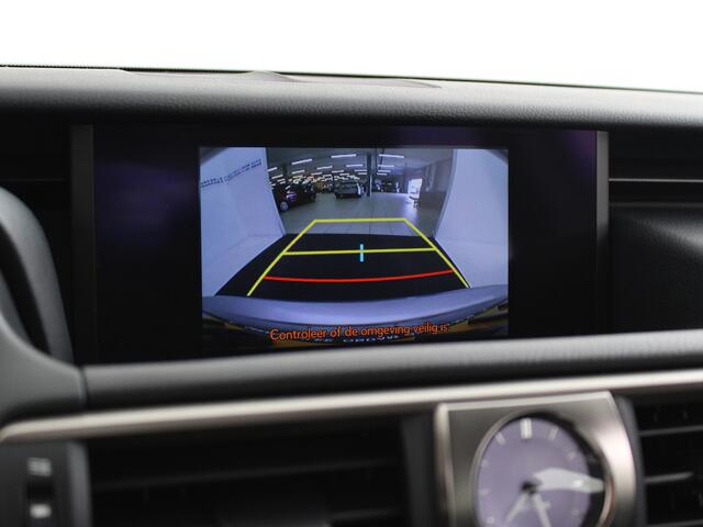 Lexus IS 300h Hybrid Business Line | Lexus Navigatie | Half Leer | Stoelverwarming | LED koplampen | Park Assist |