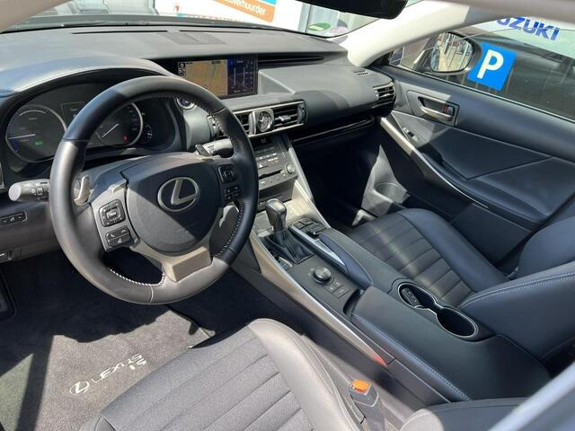 Lexus IS 300h Hybrid Business Line Pro | Navigatie |