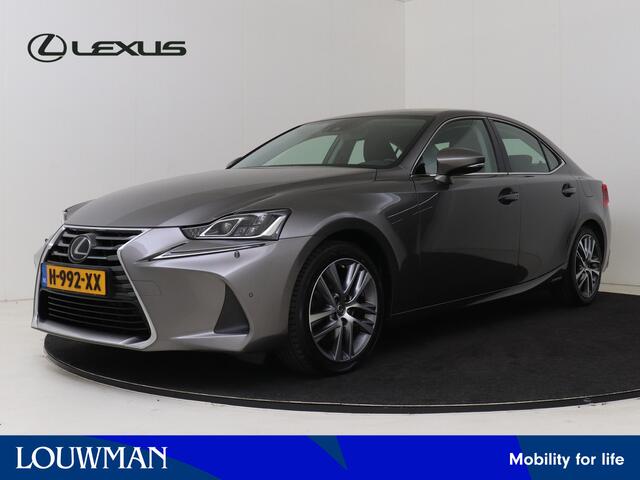 Lexus IS 300h Hybrid Business Line Pro | Premium Navigatie | Safety System | Quad LED |