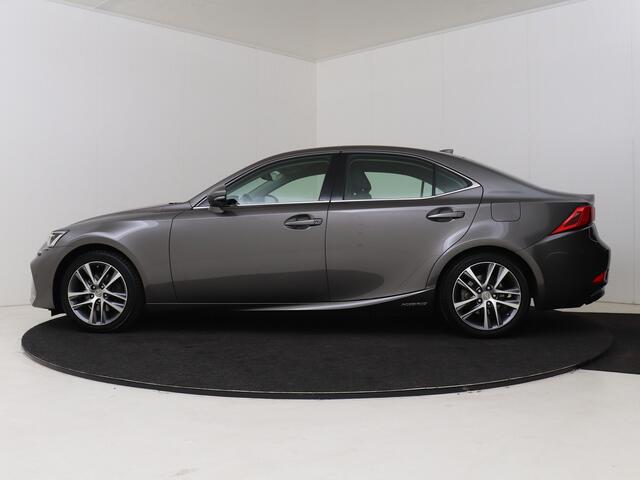 Lexus IS 300h Hybrid Business Line Pro | Premium Navigatie | Safety System | Quad LED |