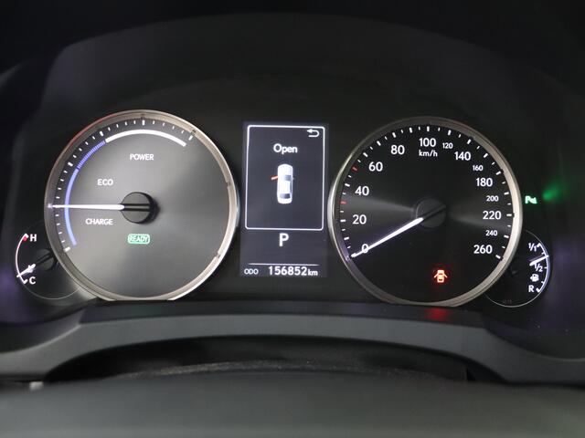 Lexus IS 300h Hybrid Business Line Pro | Premium Navigatie | Safety System | Quad LED |