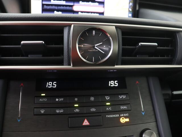 Lexus IS 300h Hybrid Business Line Pro | Premium Navigatie | Safety System | Quad LED |