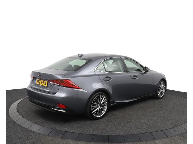 Lexus IS 300h Luxury Line | Mark Levinson | Stoelkoeling | Blind Spot Monitor | Stoelgeheugen