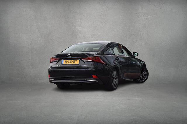 Lexus IS 300h Hybrid Business Line | Apple CarPlay | Half Leer | Camera | Climate