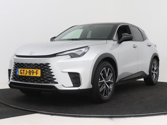 Lexus LBX Emotion | Lexus Link Pro Navigatie | Stoel- en stuurverwarming | Leer | El. achterklep | Digital Cockpit |