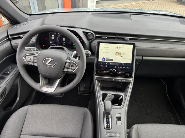 Lexus LBX Business Line 2WD / NIEUW MEI 2025! / Stoelverwarming / AppleCarplay/AndroidAuto / Keyles sentry /