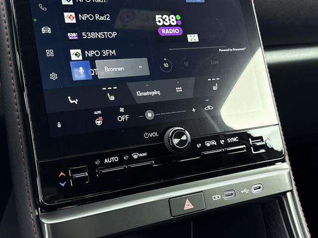 Lexus LBX Business Line Pro 2WD | Geperforeerd Leder | Apple CarPlay / Android Auto | Stoelverwarming |
