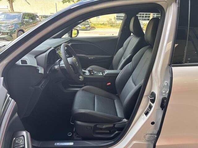 Lexus LBX Emotion 2WD | 06-10141018 Voor meer informatie