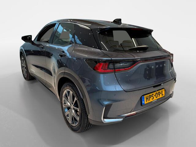 Lexus LBX Elegant 2WD
