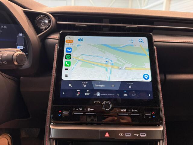 Lexus LBX Elegant 2WD