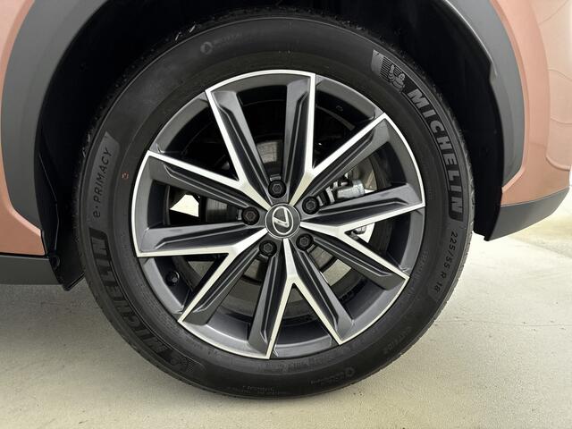 Lexus LBX Cool AWD + Premium Pack | Carplay | Stoelverwarming | Adaptive Cruise |