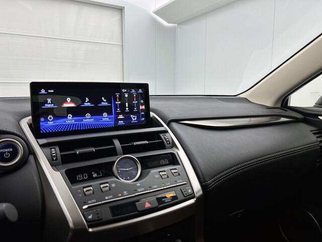 Lexus NX 300h AWD Luxury Edition Limited | Elektrische Achterklep | Stoelverwarming | Apple CarPlay / Android Auto |