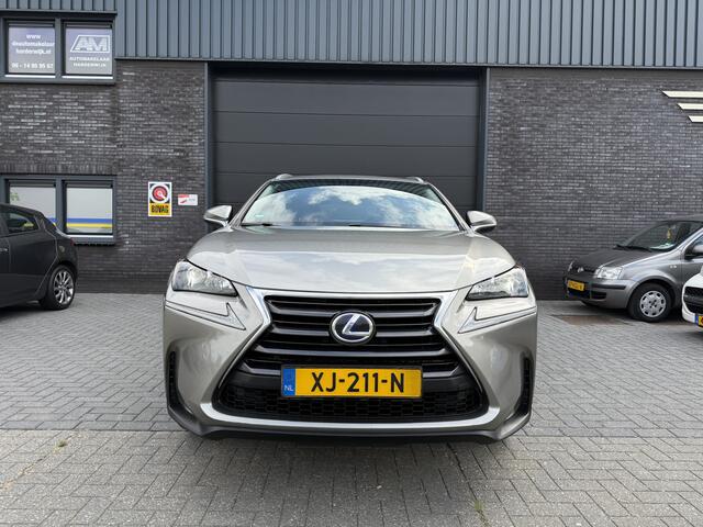 Lexus NX 300h Luxury Line | 1E EIGENAAR | 12MND GARANTIE | NAVI | XENON | LEDER | AUTOMAAT |