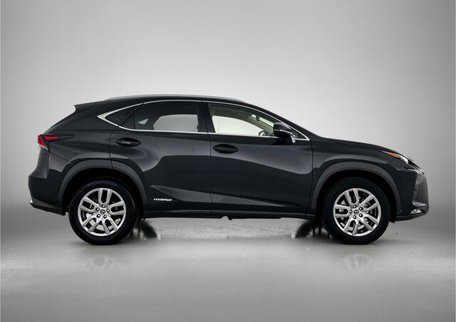 Lexus NX 300h AWD Luxury Line