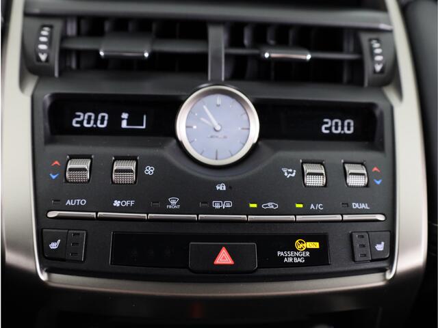 Lexus NX 300h AWD F Sport Line Limited | Glazen Panoramadak | Stoelverwarming | Parkeersensoren | Lederen Bekleding |