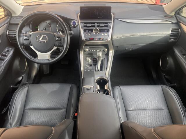 Lexus NX 300h AWD Luxury Edition Panoramadak / Lederen bekleding / Navigatie