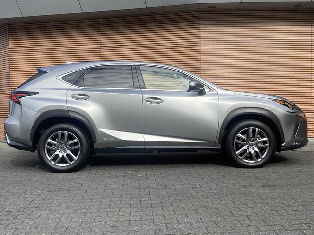 Lexus NX 300h AWD Luxury Edition Panoramadak / Lederen bekleding / Navigatie