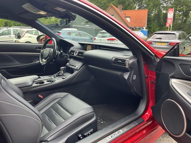 Lexus RC 300h F SPORT Line Dealer Onderhouden