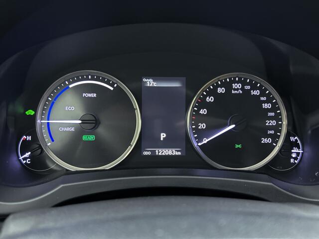 Lexus RC 300h Luxury Line