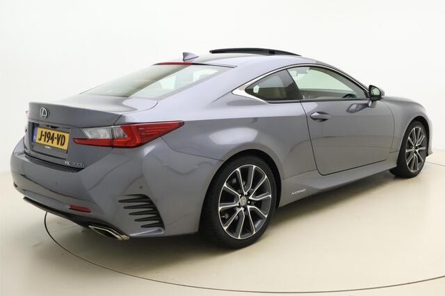 Lexus RC 300h F Sport Premium Hybride | Automaat | VOL opties | Mark Levinson | Lederen bekleding | Stoel/stuurverwarming | Schuif/kantel dak | Cruise Control | Navigatie | 1e eigenaar