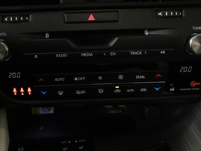 Lexus RX 450h AWD F Sport Premium Limited | Schuif-/Kanteldak | Head-up Display | Verwarmde voorstoelen |