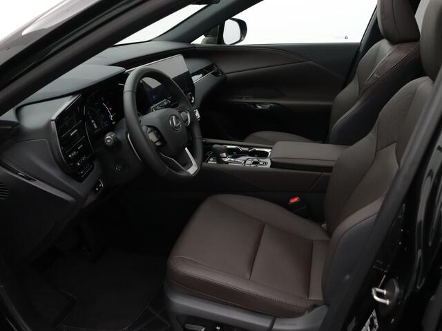 Lexus RX 450h+ Plug-in Hybrid F Sport Design | Panoramadak | Dodehoekdetector | 360 Camera | Stoelgeheugen | Head-up Display | Stoelverwarming/-Verkoeling | Stuurverwarming |