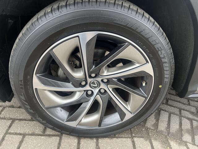 Lexus RX 450hL 4WD President Line