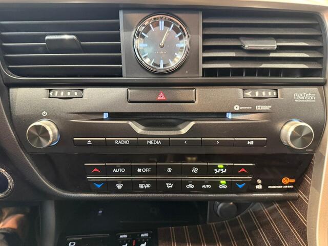 Lexus RX 450h 4WD President Line | Panoramisch dak | Stoelverwarming/ventilatie | Navigatie | Bluetooth | Leder |