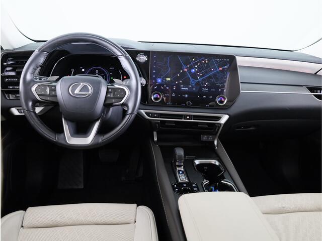 Lexus RX 450h+ Plug-in Hybrid President Line Limited | Afneembare Trekhaak | Alarm klasse 5 Voertuigvolgsysteem inbegrepen | Elektrisch glazen panoramadak |