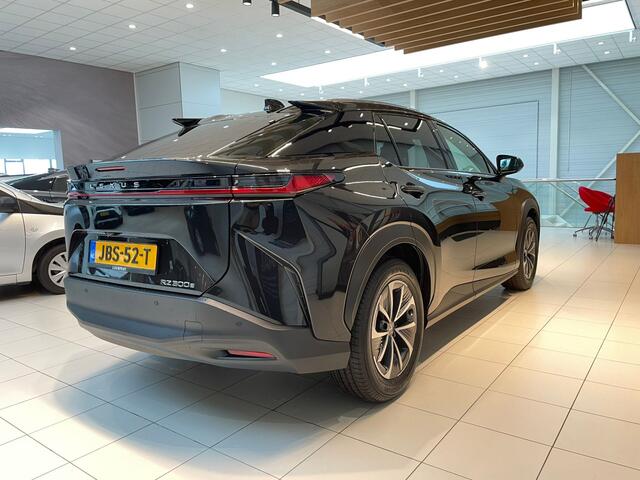 Lexus RZ 300e Business Line 71 kWh | Privacy Glass | Apple Carplay |