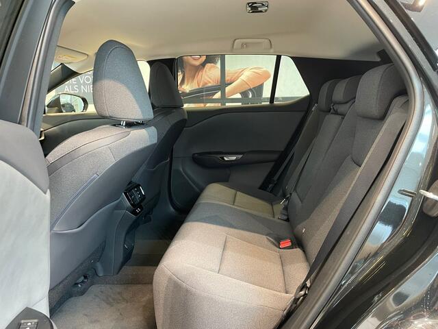 Lexus RZ 300e Business Line 71 kWh | Privacy Glass | Apple Carplay |