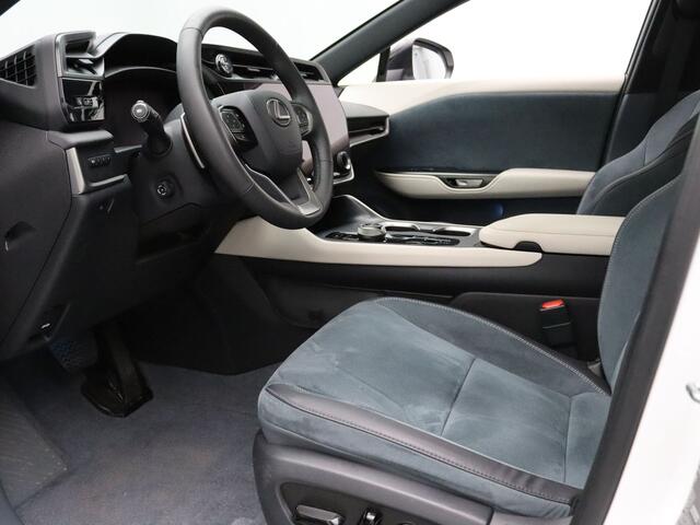 Lexus RZ 450e President Line 71 kWh 360° Camera | Head-Up Display | Parkeersens. v+a | Stoel-/stuurverw. | Stoelventilatie | Panoramadak