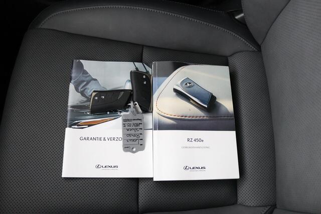 Lexus RZ 450e Executive Line 71 kWh | Panoramadak | Stoel & Stuurwielverwarming | Blind Spot Monitor