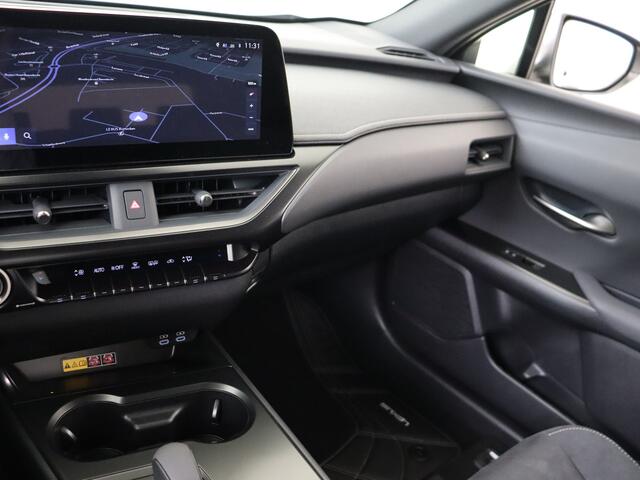 Lexus Ux 300h Urban Line | Stoel & Stuurverwarming | Premium Navigatie | Comfort Pack |