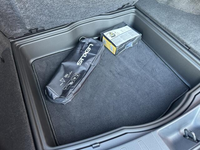 Lexus Ux 250h Premium: Stijlvol, betrouwbaar en duurzaam