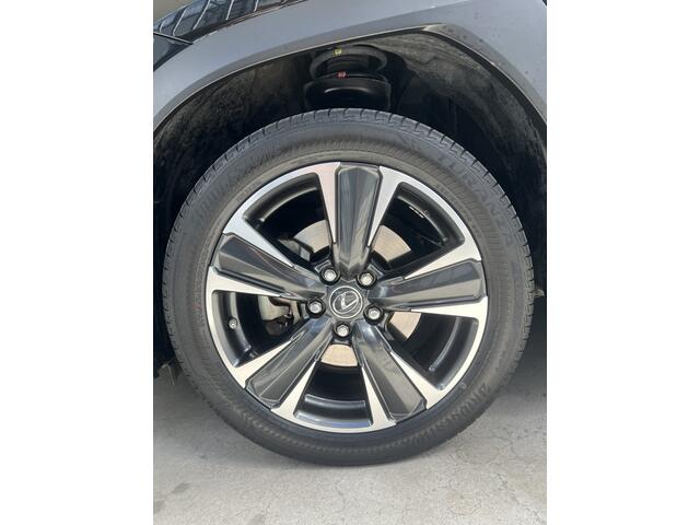 Lexus Ux 250h Preference Line | CAMERA | CARPLAY / ANDROID | ADAPTIVE CRUISE CONTROL | PDC V+A | LMV 18'' | CLIMATE CONTROL | KEYLESS | LED | BLUETOOTH