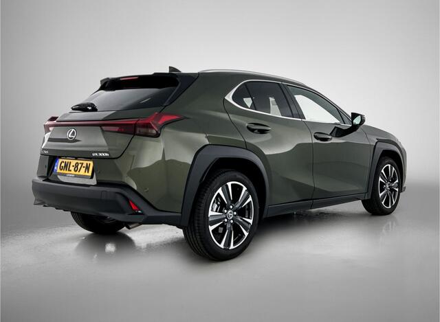 Lexus Ux 300h Business Line | Premium Navigatie | Stoelverwarming | Stuurwielverwarming |
