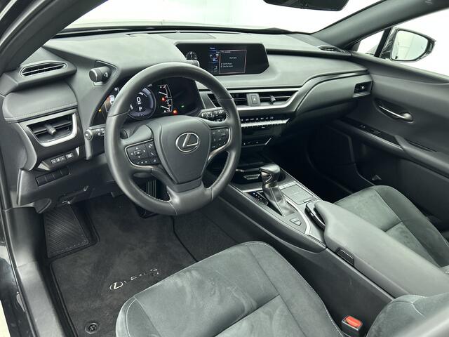 Lexus Ux 250h Business Line | Stoelverwarming | Stuurverwarming | Parkeersensoren |