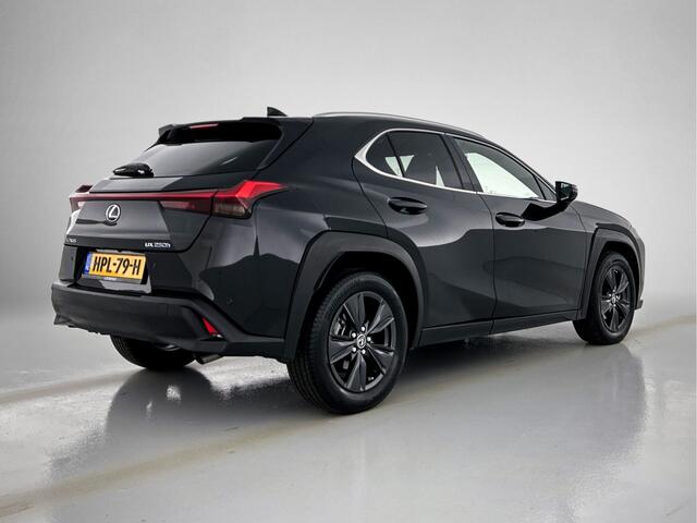 Lexus Ux 250h Luxury Line Limited | Schuif-kantel dak | Navigatie | Stoelverwarming |