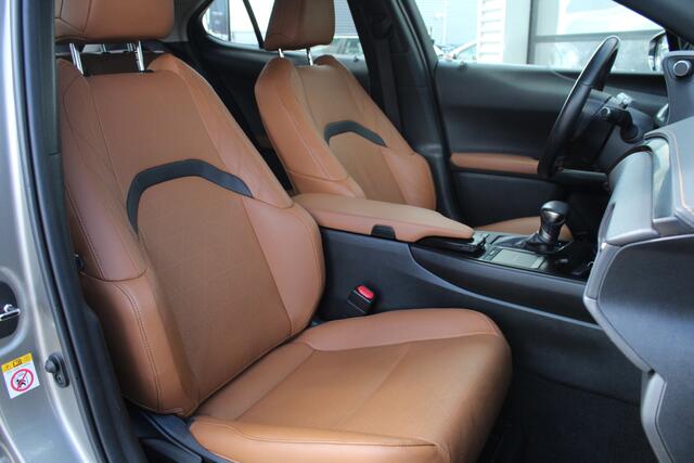 Lexus Ux 250h Luxury Line / Carplay / Camera / Leer