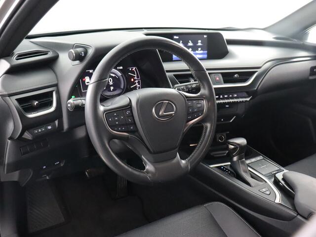 Lexus Ux 250h F Sport Line (Camera / ACC / Stoelverw. / Carplay)