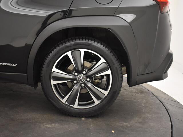 Lexus Ux 250h F Sport Line | Parkeersensoren | Stoelverwarming