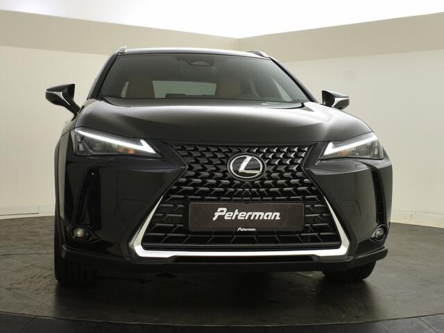 Lexus Ux 300h Luxury Line Premium | BLS | Parkeersensoren V+A | Stuur en