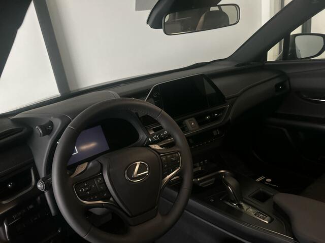 Lexus Ux 300e Business Line 73 kWh | Nieuwprijs ¤ 55.100,00, 45% korting | Adaptieve cruise control | Achteruitrijcamera | Premium kwaliteit voor een topprijs