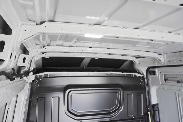 MAN TGE 3.140 L3H3 Aut FACELIFT Commander BOMVOL! | LED | NAVI | CLIMATRONIC | TREKHAAK | ACC | STOELVERWARMING | STUURVERWARMING | VOORRUITVERWARMING