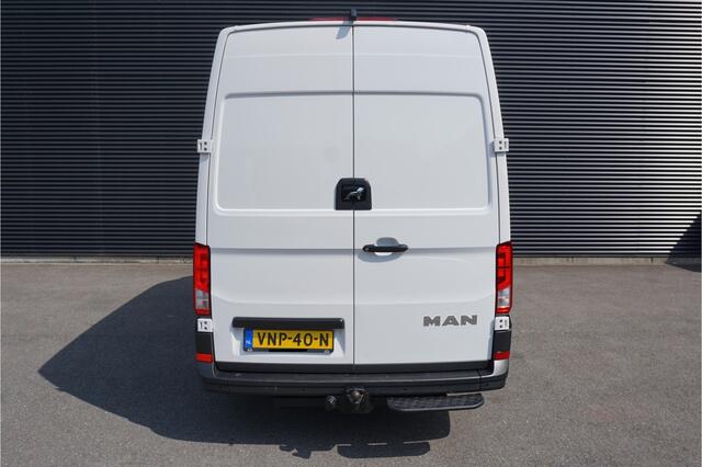 MAN TGE 3.180 | AUT | 2x Schuifdeur | App-Connect | Cruise | Camera | Trekhaak | Carbolt & Bearlock