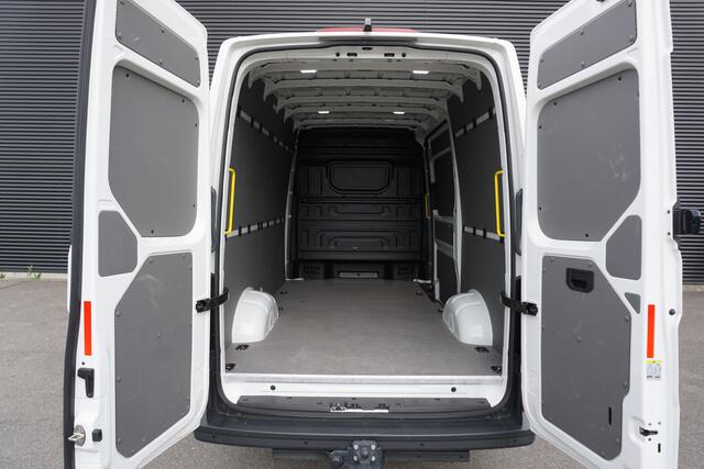 MAN TGE 3.160 | AUT | RWD | 3,5T Trekgewicht | App-Connect | Cruise | Camera | Navi | Stoel- en Voorruitverwarming