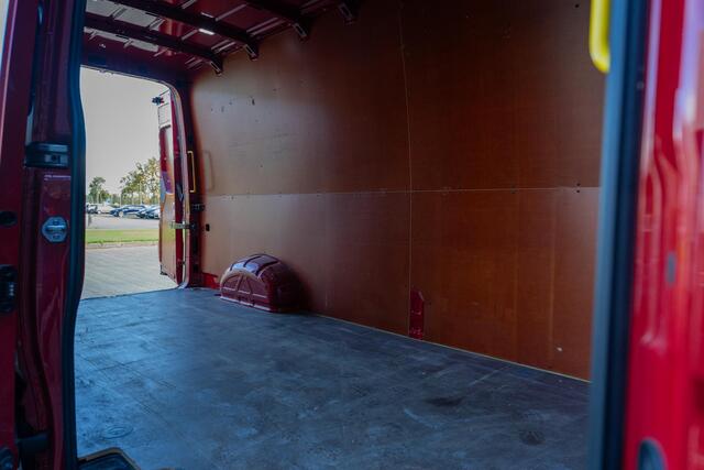 MAN TGE 35 2.0 Lang L4 Super Hoog 177PK Achteruitrijcamera, Trekhaak, LED Koplampen, Ergo Bestuurdersstoel, Airco, App Connect